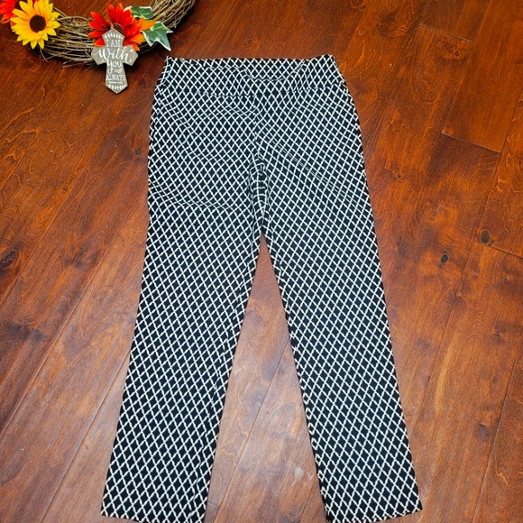 Pants - Picture 3 of 4